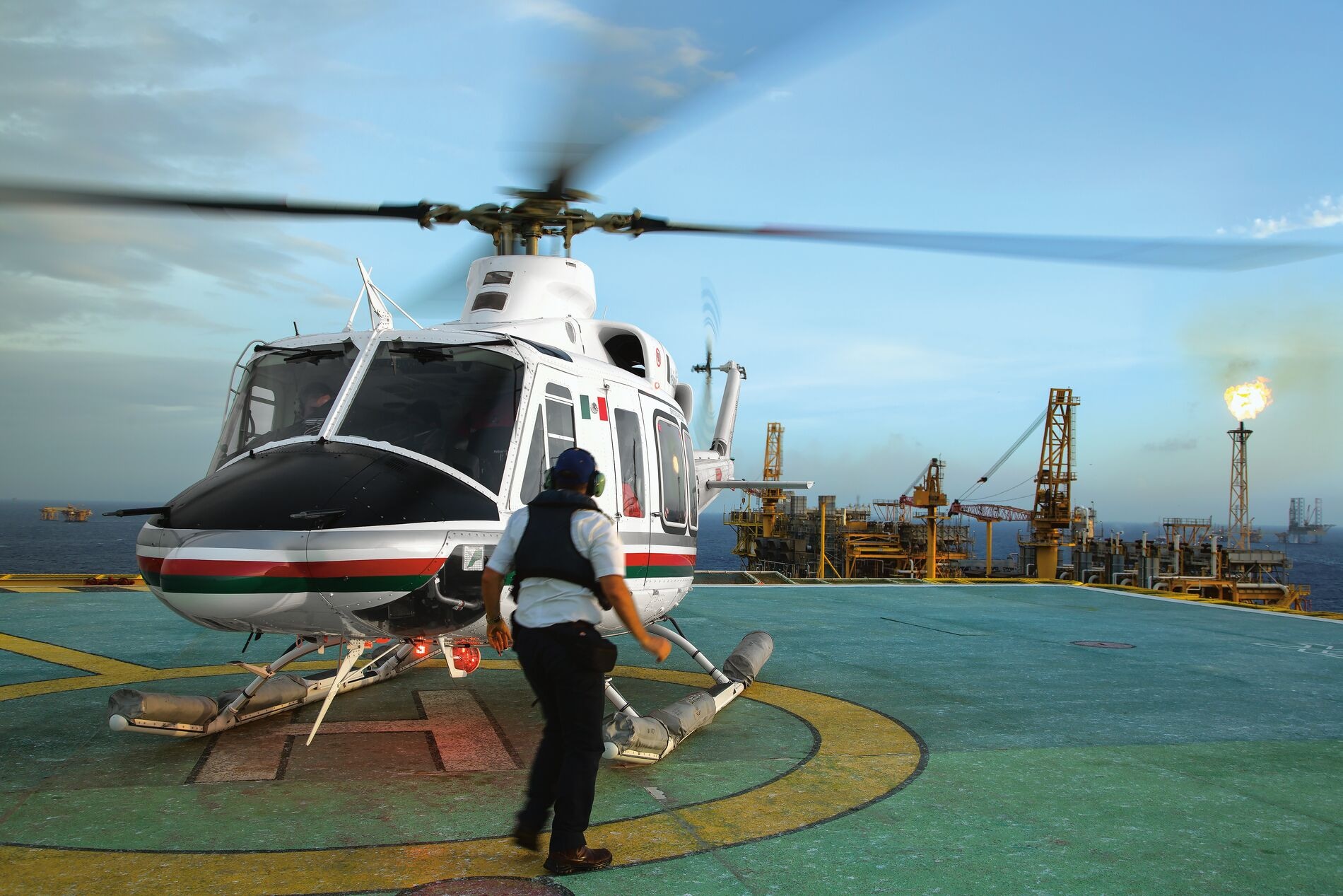 Bell 412 A Public Safety and Energy Helicopter, Reliable in the Extreme