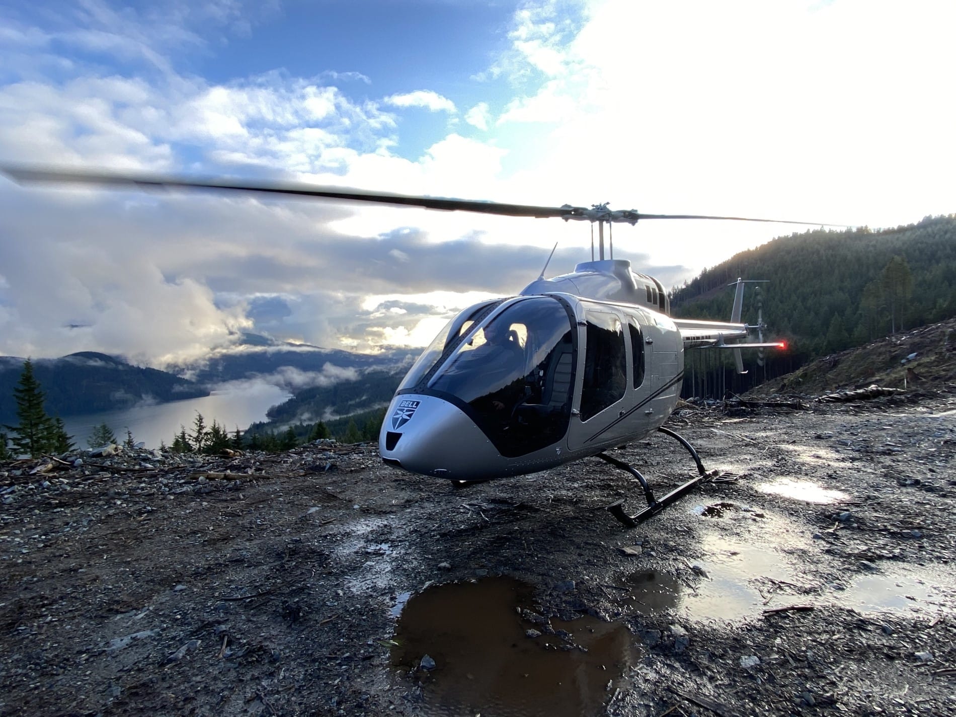 bell-505-in-mountain-scenery.jpg