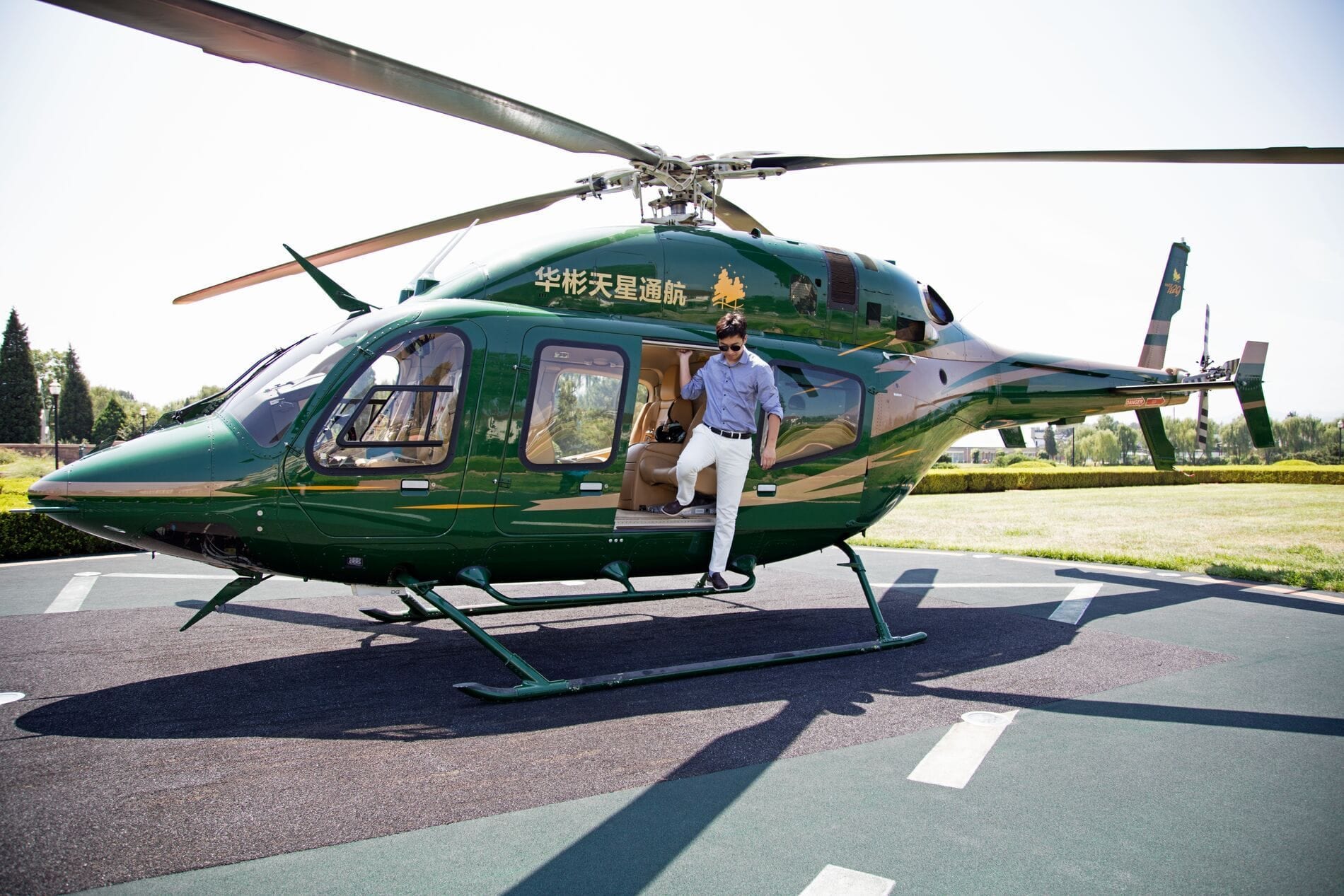 Web_Hero-429_Reignwood_CXI7421_2016_flat